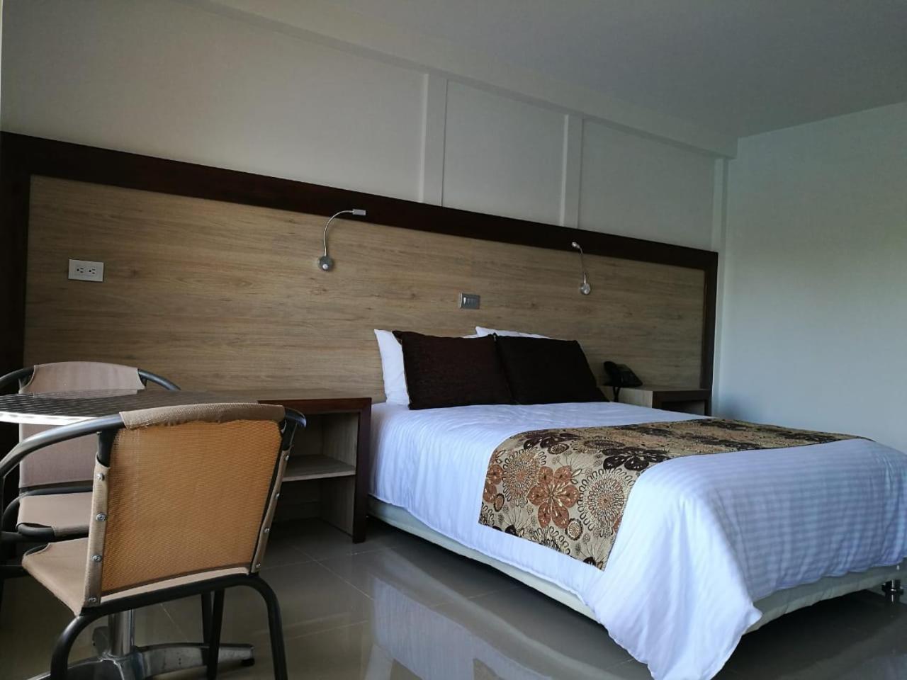 Guatapé Hotel La Magdalena Adult Only מראה חיצוני תמונה